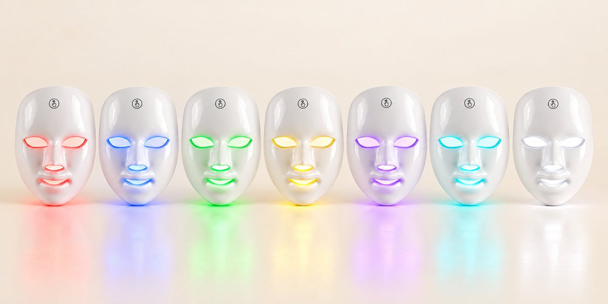 Zeven LED-maskers, elk met een andere lichtkleur