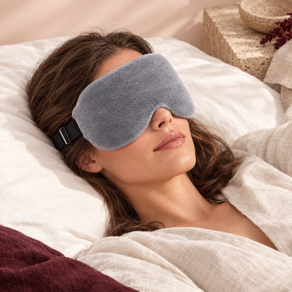 Veyralum Hot & Cold Eye Pillow – Lifestyle